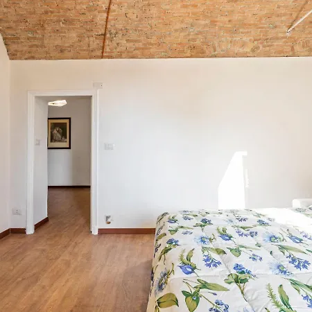 Apartamento Of An Old Building In The Center Of Sanremo