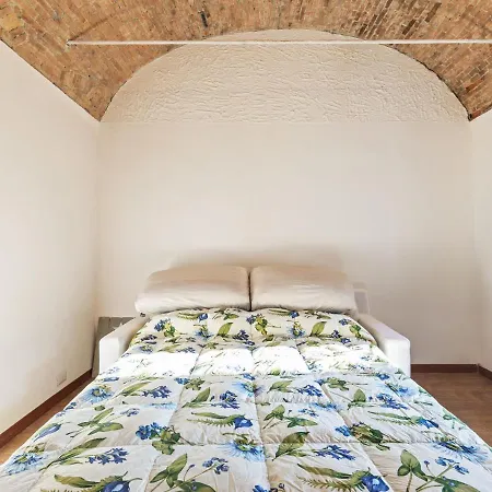 Of An Old Building In The Center Of Apartamento Sanremo