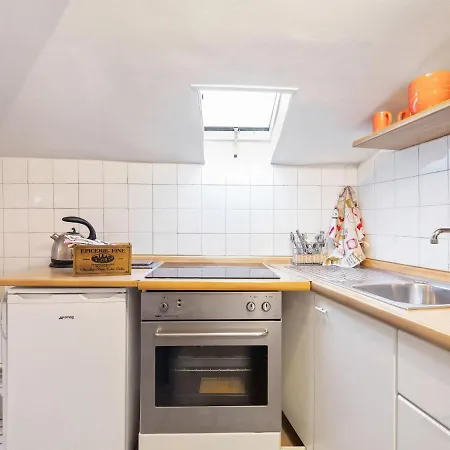 Apartamento Of An Old Building In The Center Of *